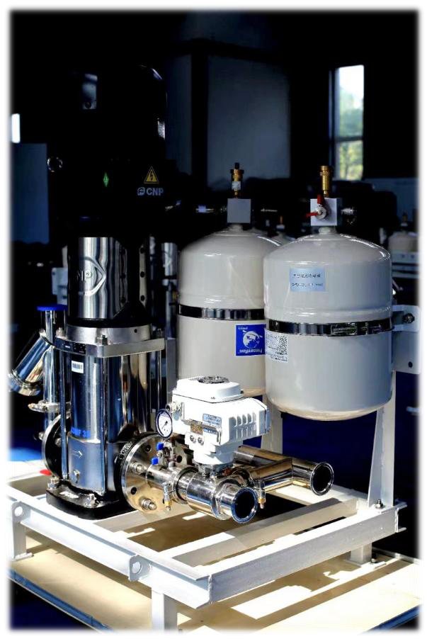 Water-cooling pump station